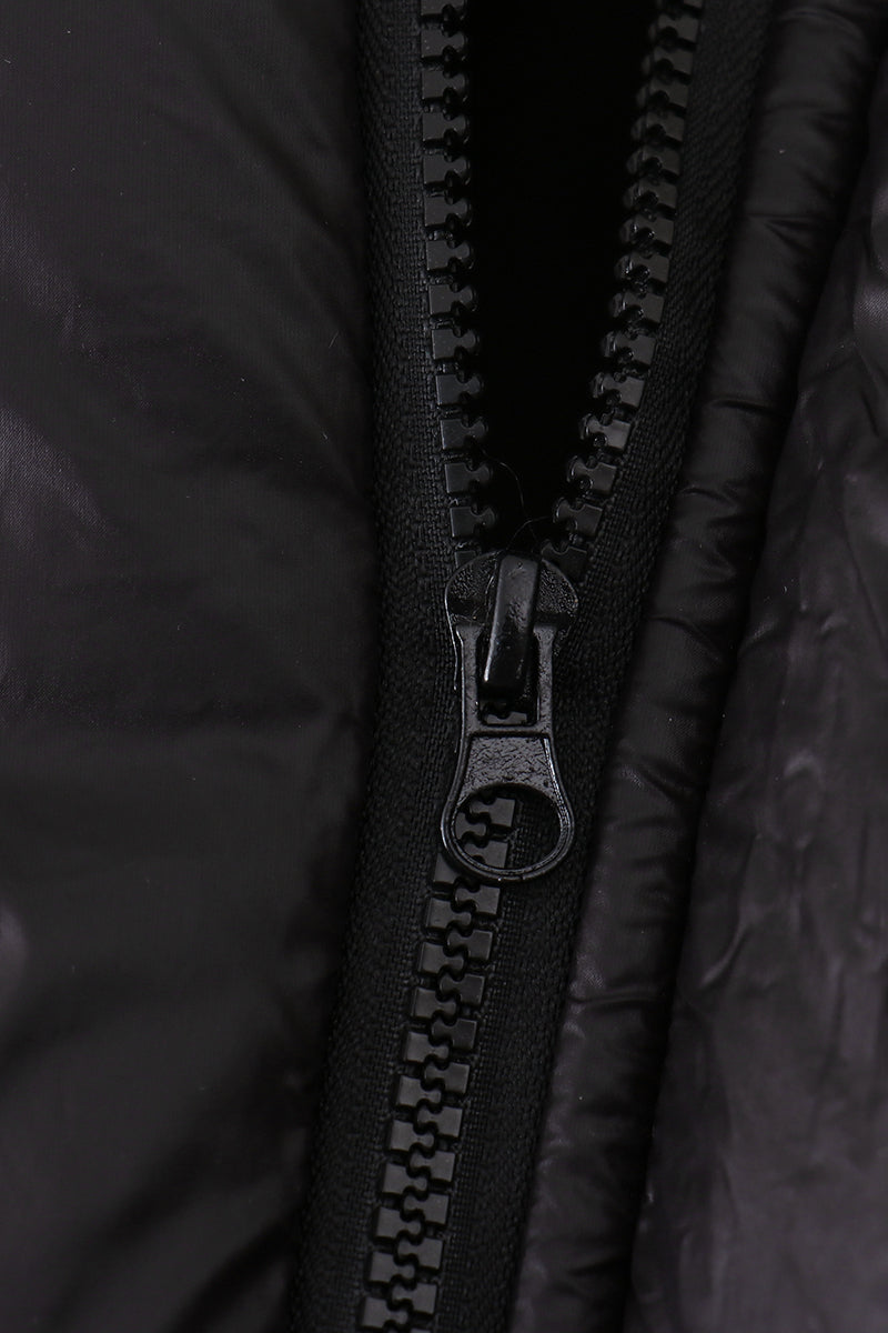 Black mom&me puffer vest