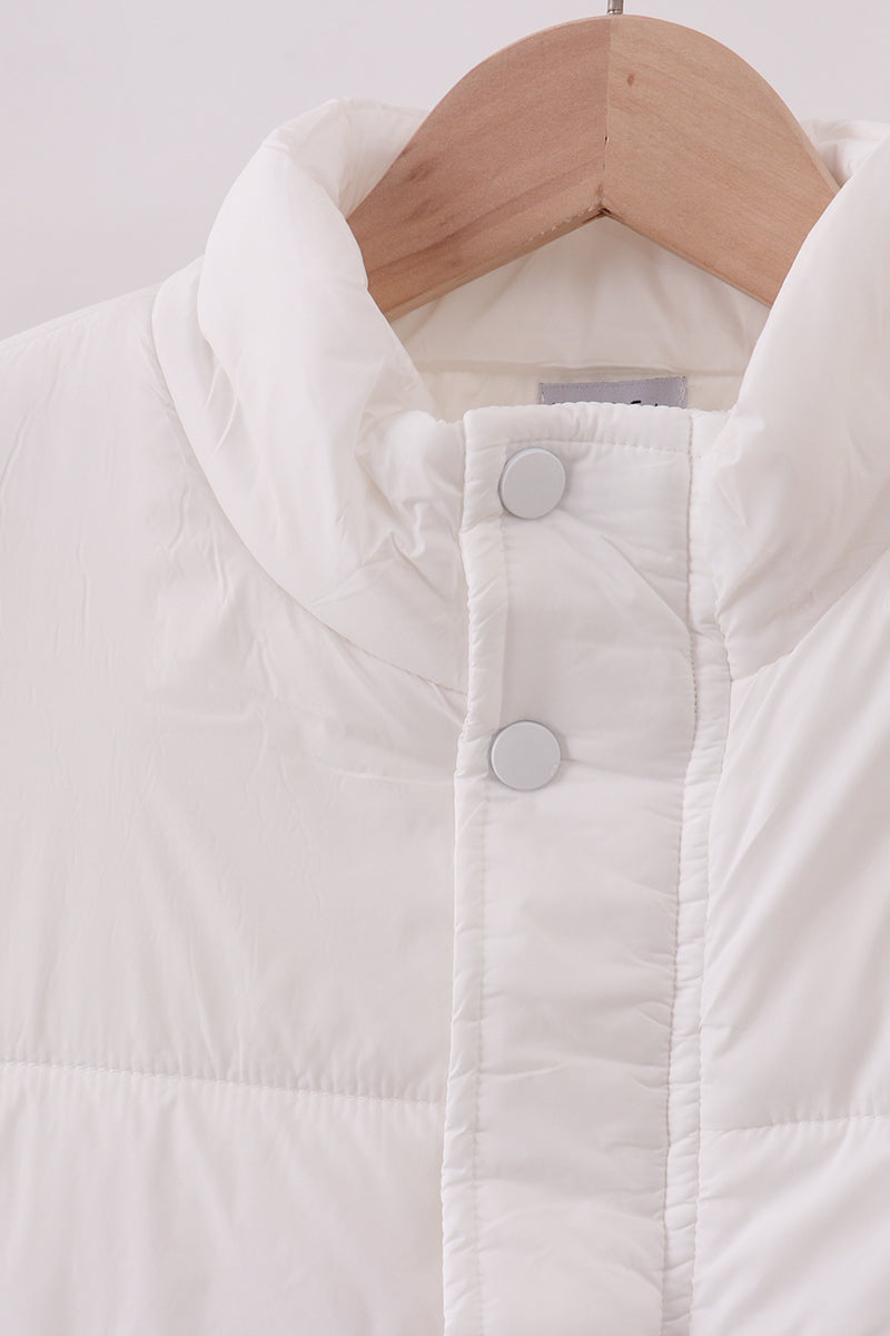 White mom&me puffer vest