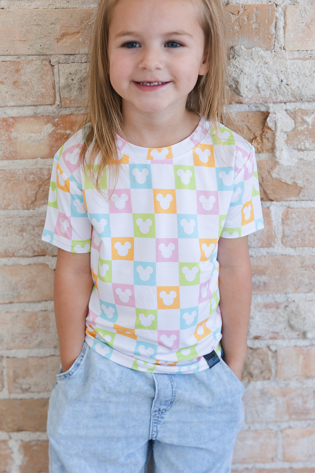 Clubhouse Cabana - Everyday Tee