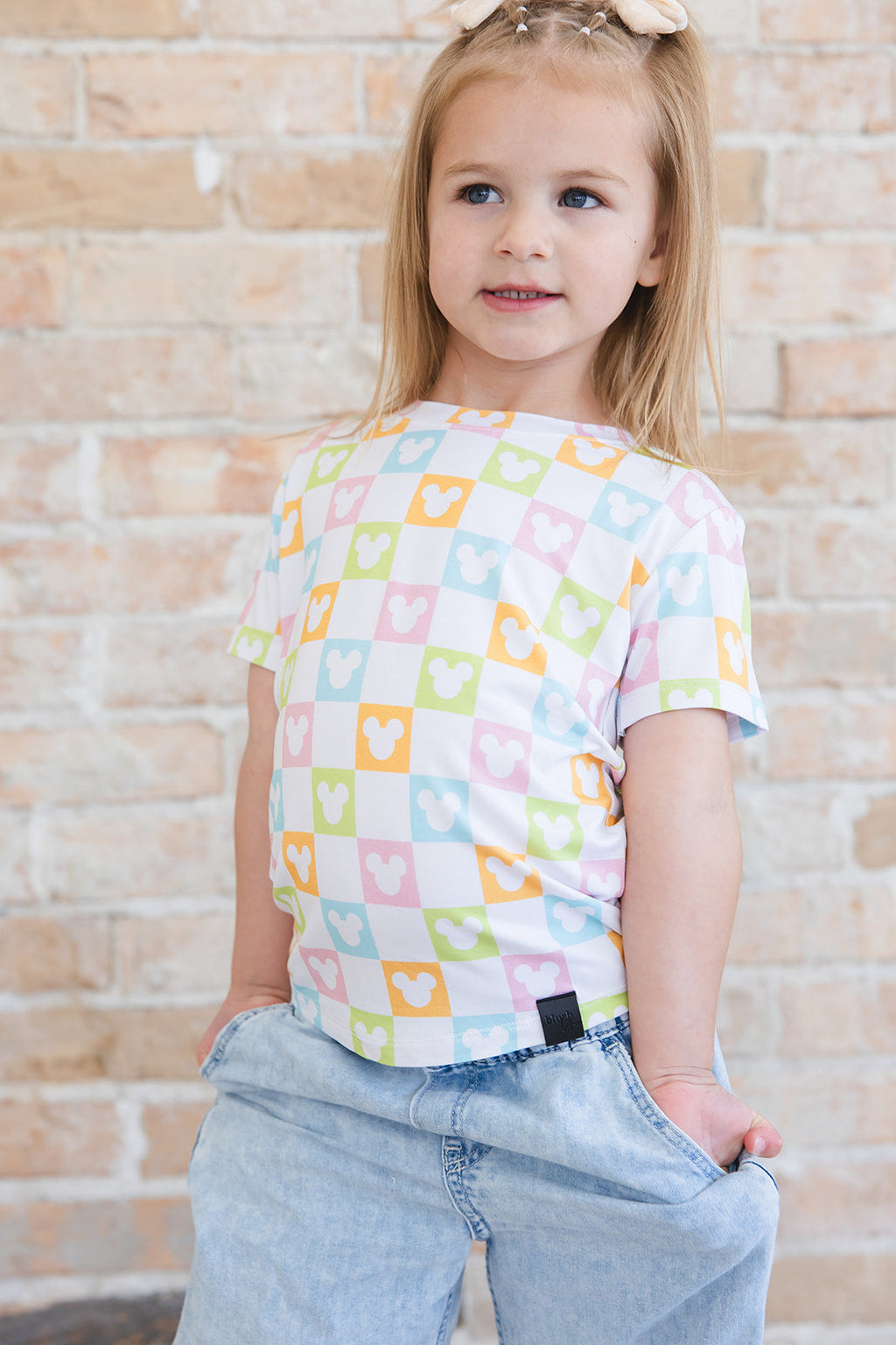 Clubhouse Cabana - Everyday Tee