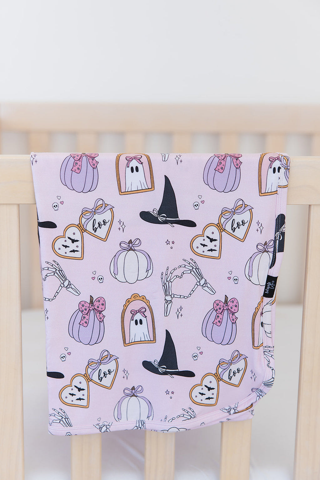 Bows & Boos - Lightweight Blanket