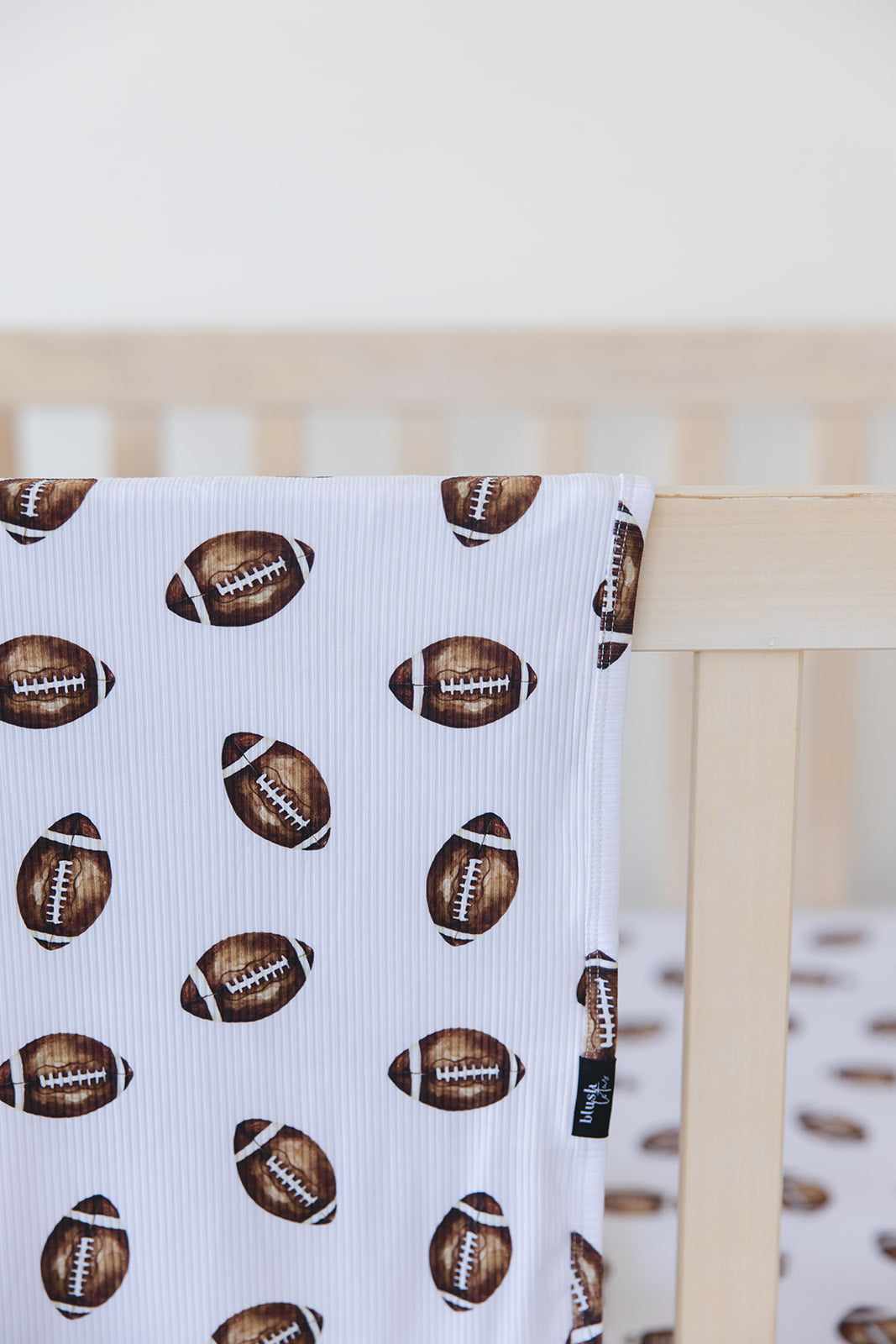 Football (ribbed) - Lightweight Blanket